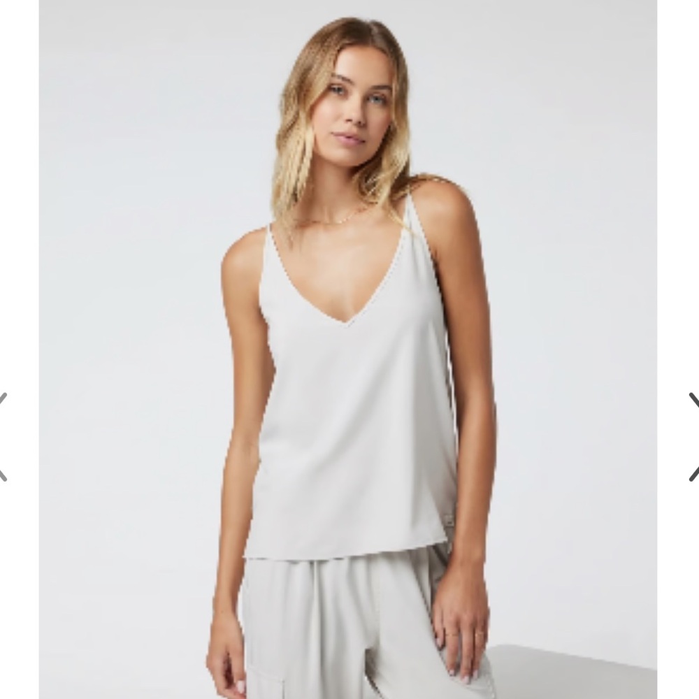 Vuori Villa Cami in Suede Size Small - Picture 2 of 8